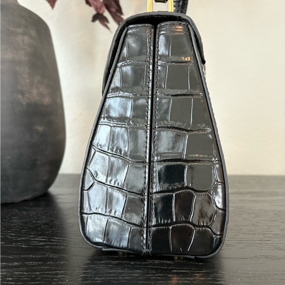 Veronica Beard Croc-Embossed Crest Lock Bag - Picture 9 of 12